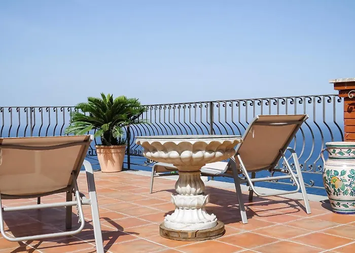 Athèna Appart hôtel 3*